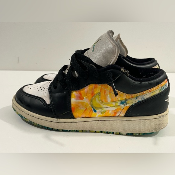 Jordan 1 low, tie dye, size, 5.5Y - Picture 2 of 7